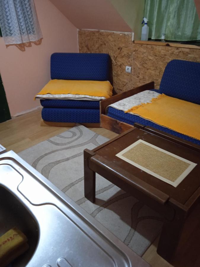 Holiday Home Vila Milka Kremna Exteriér fotografie