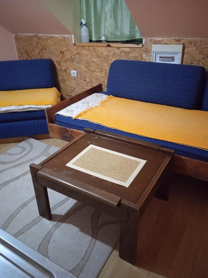 Holiday Home Vila Milka Kremna Exteriér fotografie
