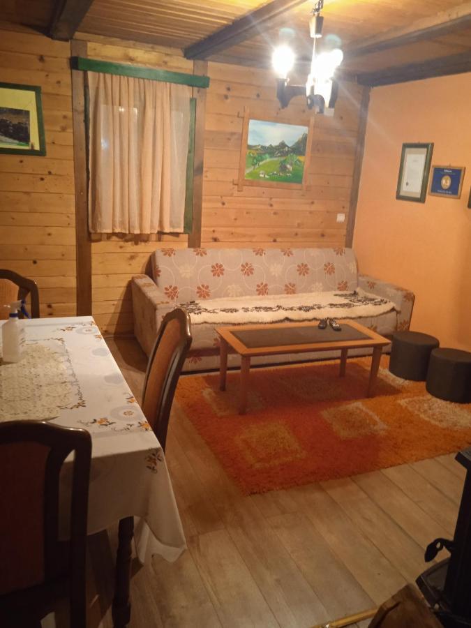 Holiday Home Vila Milka Kremna Exteriér fotografie