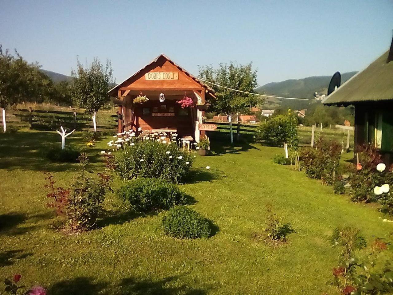 Holiday Home Vila Milka Kremna Exteriér fotografie